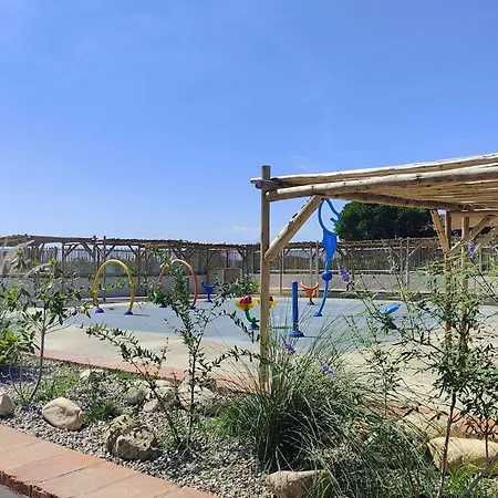T2 6 Couchages Avec Terrasse Et Acces Piscine Au Barcares - Fr-1-195-17 Le Barcarès