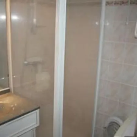 Appartement T2 6 Couchages Avec Terrasse Et Acces Piscine Au Barcares - Fr-1-195-17 Le Barcarès