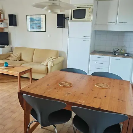 Appartement T2 6 Couchages Avec Terrasse Et Acces Piscine Au Barcares - Fr-1-195-17